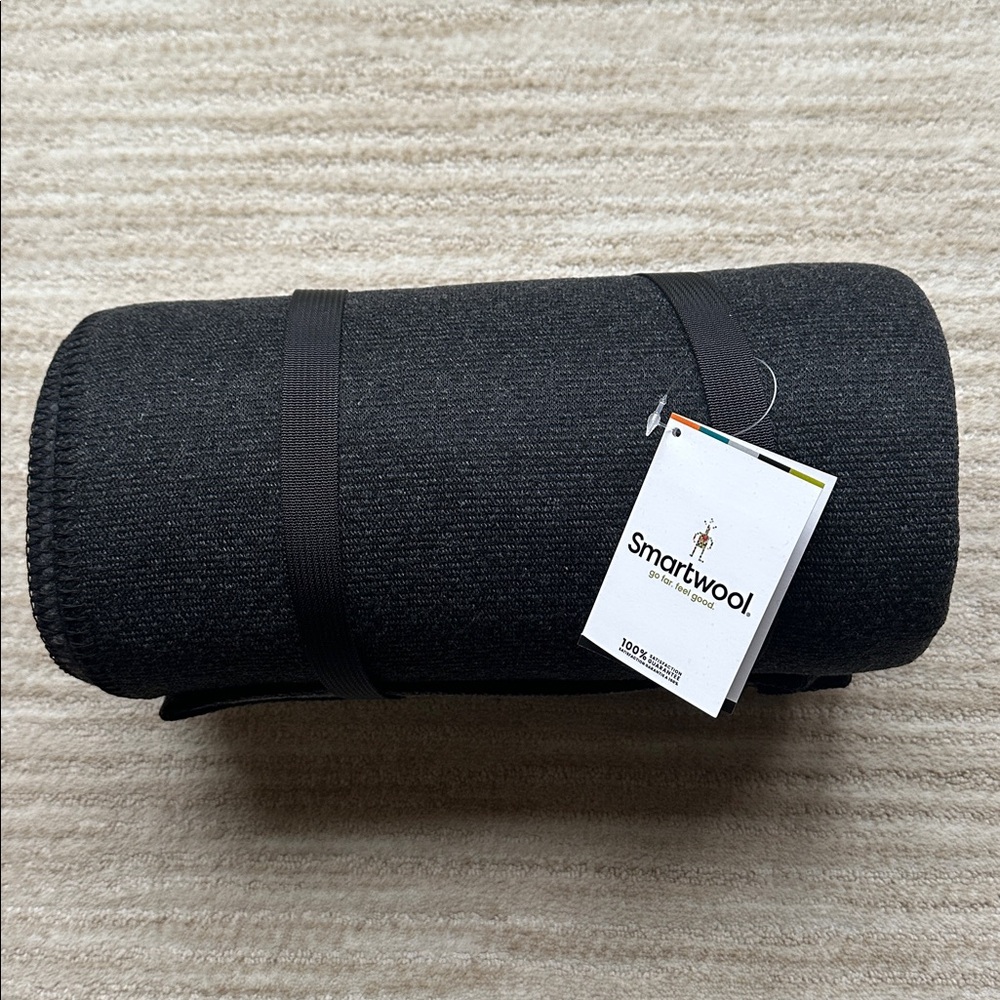 NWT Smartwool Hudson Trail Blanket Throw Merino Wool in Charcoal Gray 68" x 55"